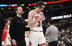 Les Bulls perdent Coby White et Josh Giddey coup sur coup