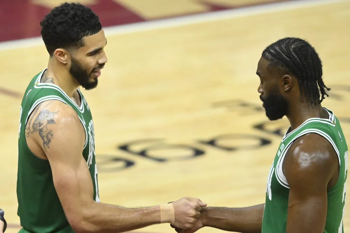 Jayson Tatum et Jaylen Brown