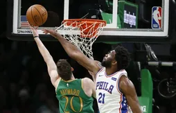 Joel Embiid n’a pas fait le poids face aux Celtics