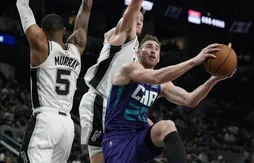 Gordon Hayward pulvérise les Spurs