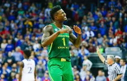 Jordan Bell a pu défendre “en vrai” sur LeBron James