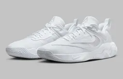 La Giannis Immortality 3 ose le « White on White »