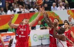 Nikola Jokic chahuté par les intérieurs australiens