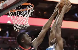 James Harden et Clint Capela font craquer les Hornets