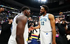 La NBA ferme les yeux sur les maillots “vintage” des Wolves