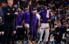 Isaiah Thomas reste à Phoenix dix jours de plus