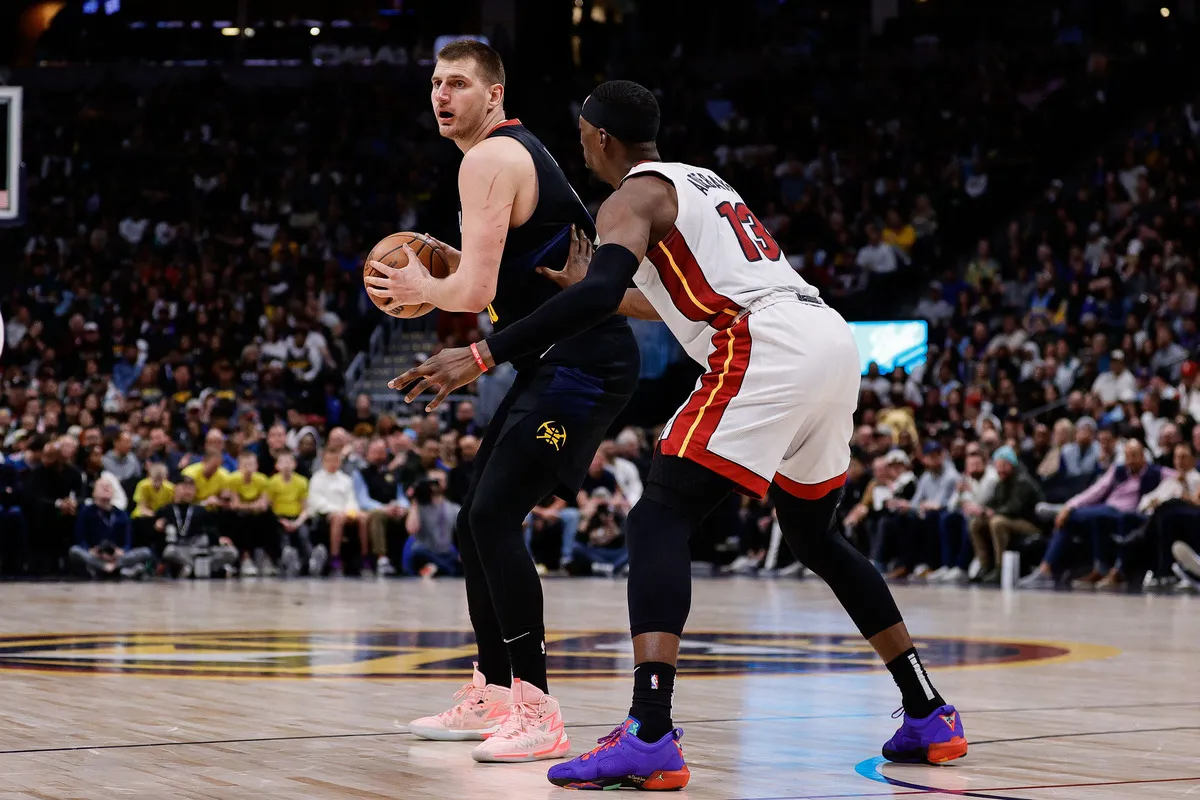 Nikola Jokic et les Nuggets face au Heat