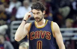 Kevin Love se blesse bêtement…