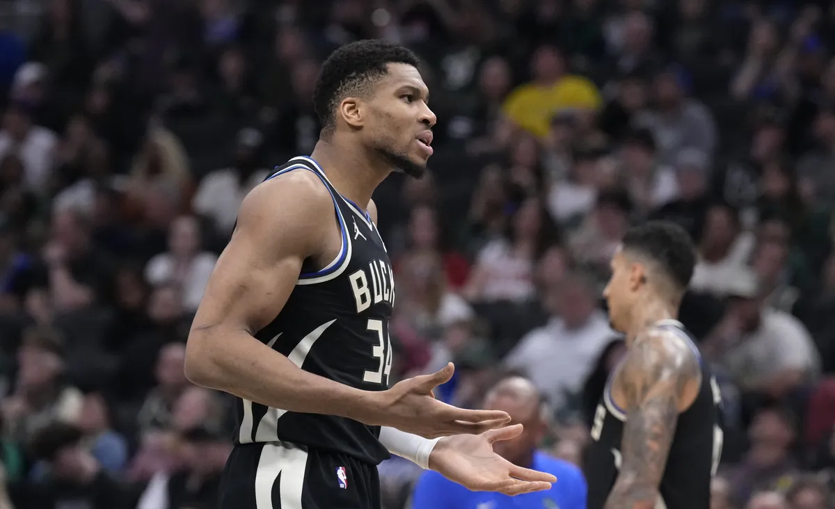 Giannis Antetokounmpo avec les Bucks