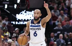 Jordan McLaughlin file aux Kings