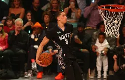 L’OVNI Zach LaVine survole le Slam Dunk Contest