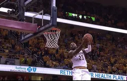 Le Top 5 de la nuit : le dunk arrière de LeBron
