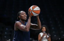 Tina Charles prend sa retraite
