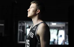 Jakob Poeltl profite des conseils de Tim Duncan