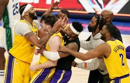 Grâce à Austin Reaves, les Lakers font plier les Mavs en prolongation