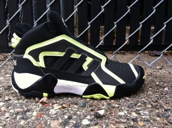 Adidas-Streetball-2-Detailed-Look-+-Release-Info-4-e1395369943171