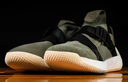 Adidas : la Harden Vol.2 perd ses lacets en rejoignant le bitume