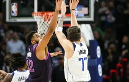 Proche du triple double et clutch, Luka Doncic stoppe la série des Wolves