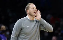 L’assistant des Suns, Kevin Young, garde sa place au soleil