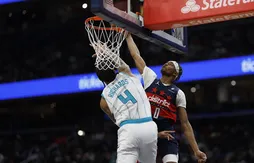 Bilal Coulibaly et Alexandre Sarr se montrent face aux Hornets