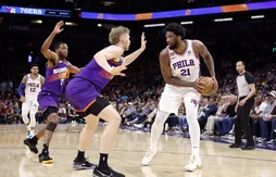 Les Sixers s’effondrent dans le dernier quart-temps chez les Suns