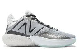 Une touche gris métal sur la New Balance TWO WXY V4