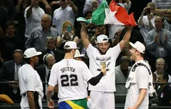 Seul Italien champion NBA, Marco Belinelli tire sa révérence