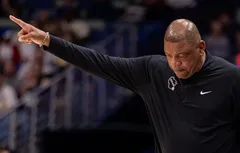 Retour aux costumes ? Erik Spoelstra et Doc Rivers comprennent Pat Riley mais…