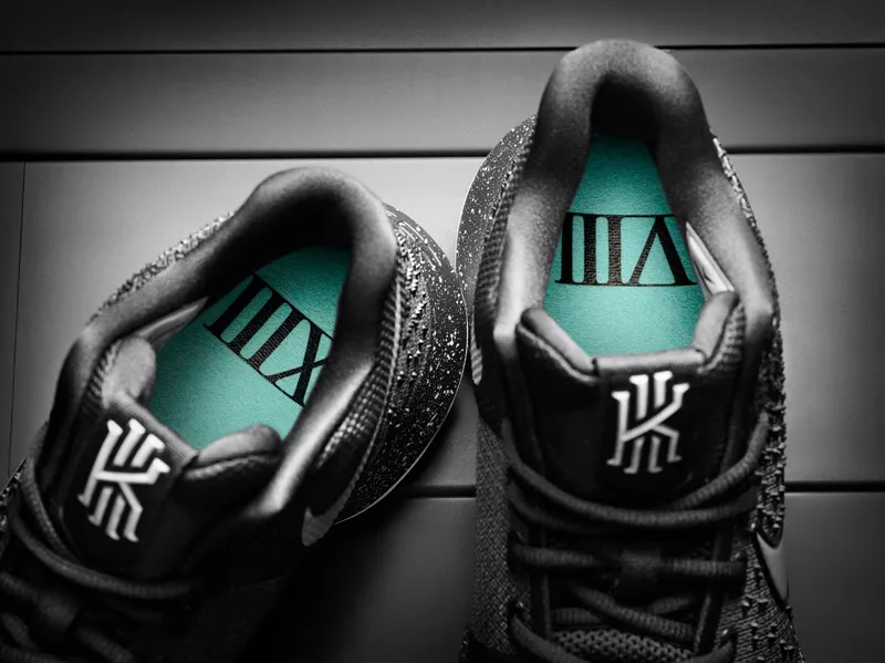 16-400_nike_kyrie_3_footbed-01_64852