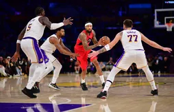 Les Lakers resserrent leur défense pour étouffer les Raptors
