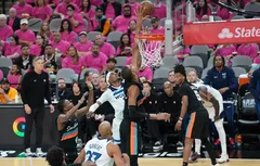 Les Wolves contestent les 12 contres de Victor Wembanyama
