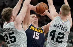 Trouver des tirs pour Nikola Jokic, la priorité des Nuggets