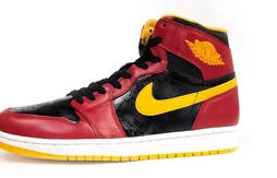 Une Air Jordan 1 Retro version Hawks en hommage à Dominique Wilkins