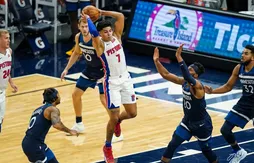 Killian Hayes observé par les Nets