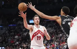 Opéré, Jakob Poeltl pourrait manquer toute la fin de saison