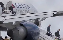 L’avion du Jazz obligé d’atterrir en urgence après avoir percuté un groupe d’oiseaux