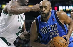 La photo du jour : Jermaine O’Neal met une droite à Vince Carter