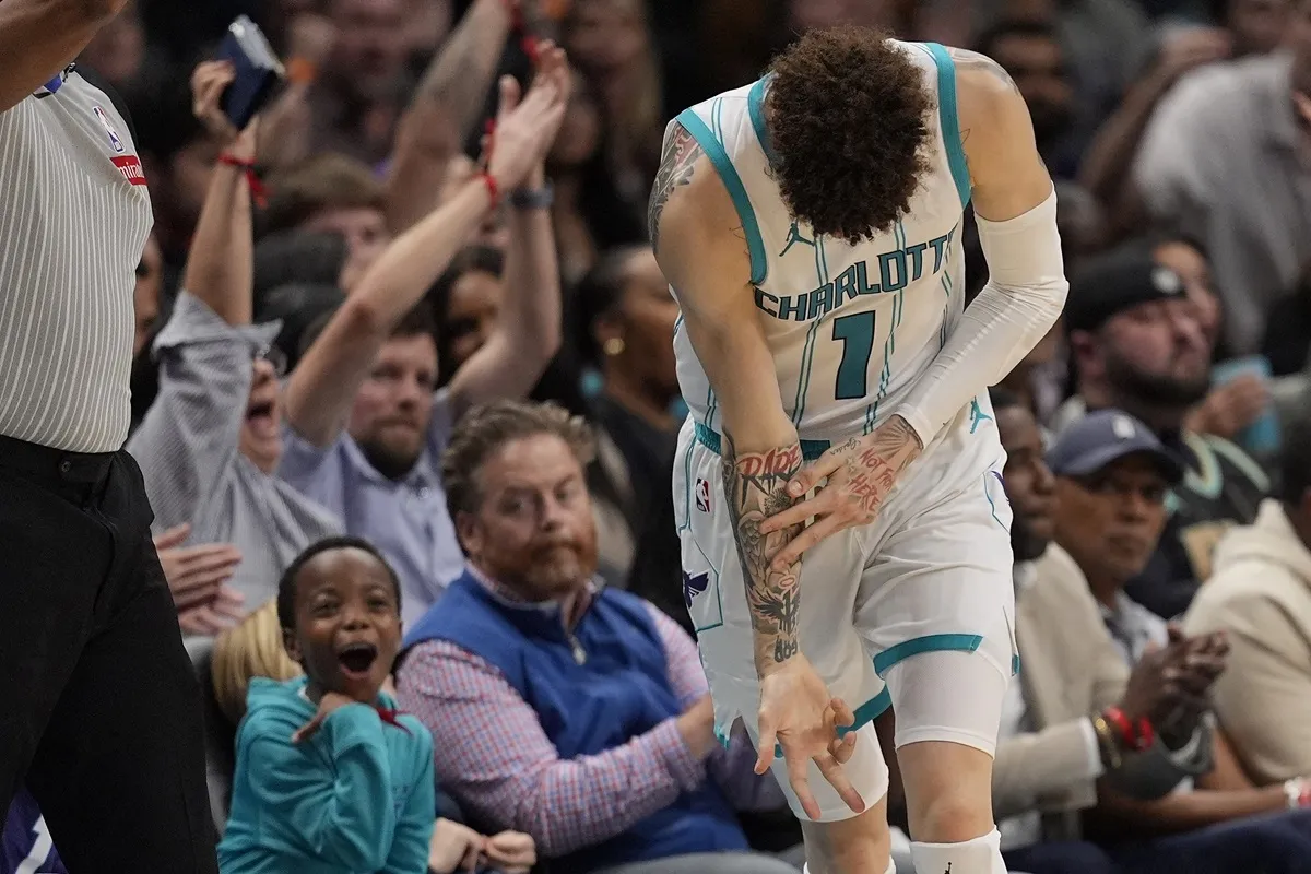 LaMelo Ball Hornets
