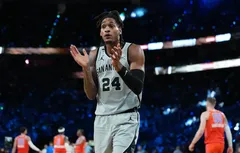 Et maintenant, les Spurs perdent Devin Vassell