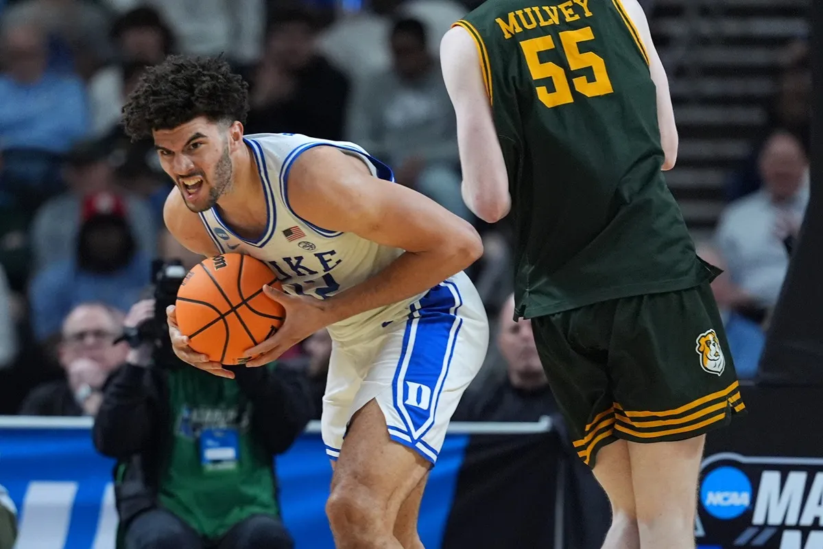 Cameron Boozer (Duke) contre Siena