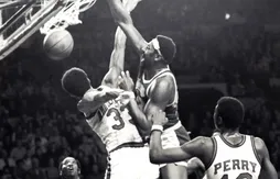 De quand date le premier dunk de l’histoire ?