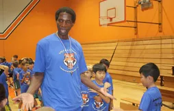 Le 18 avril 2001, A.C. Green joue son 1 192e match consécutif