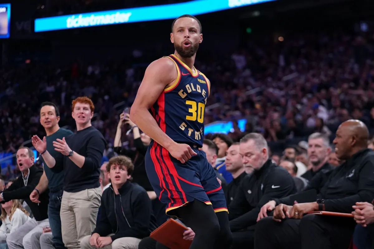 Stephen Curry avec les Warriors