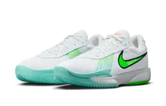 La Nike GT Cut Academy sort en “White Green Strike”