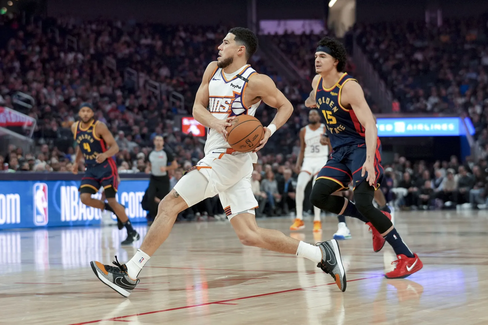 Devin Booker face aux Warriors