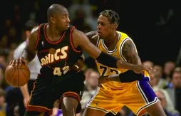 Des Bucks au Starbucks : Vin Baker passe du comptoir au café