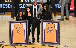 Le 18 décembre 2017, les Lakers retiraient les numéros de Kobe Bryant