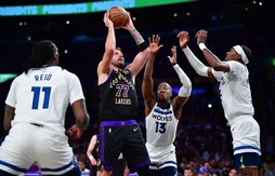 Avec Luka Doncic en triple-double, les Lakers balaient les Wolves