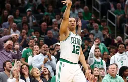 Les Hornets sur la piste de Grant Williams