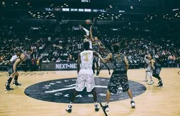 Jahlil Okafor brille lors du Jordan Brand Classic